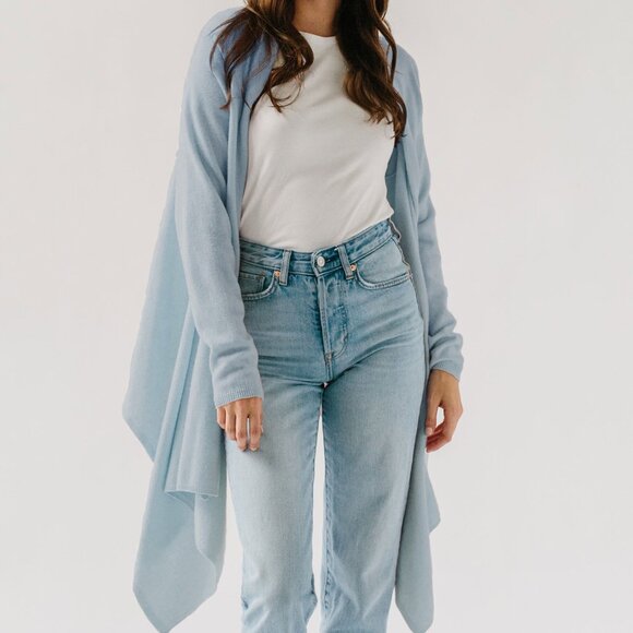 Gossamer Cashmere 100% cashmere sweater-wrap in Sky Blue, ONE SIZE Like New - Picture 1 of 2